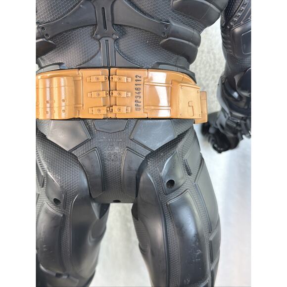 Batman 31" Giant Size Figure Jakks Pacific The Dark Knight Rises DC Comics - Picture 10 of 11